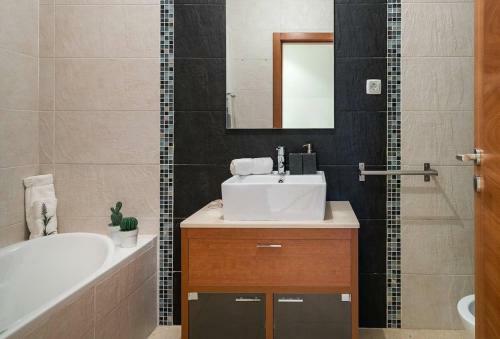 Apartamento 2 Bedroom Relax In Alvor By Innkeeper