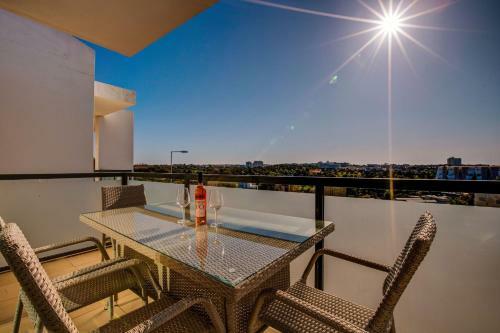 One Bedroom Apartment In Albur Village 2n