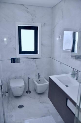 Amora Villa Sacha