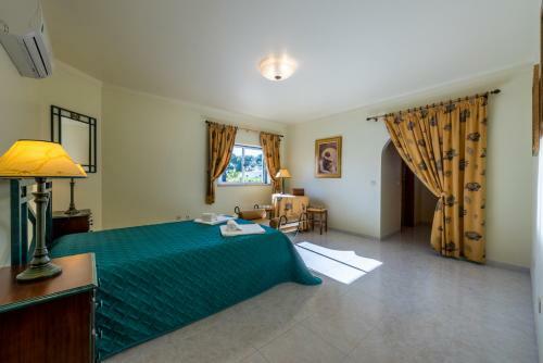 Villa With Garden And Pool