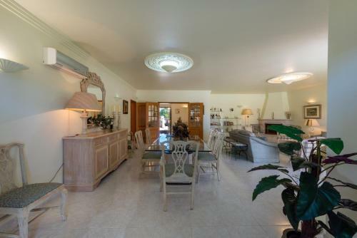 Villa With Garden And Pool