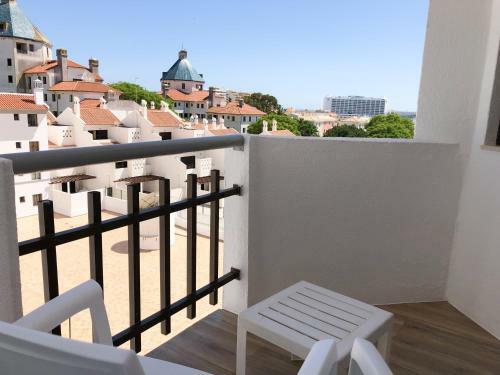 Vilamoura Marina Apartment With Swimming Pool