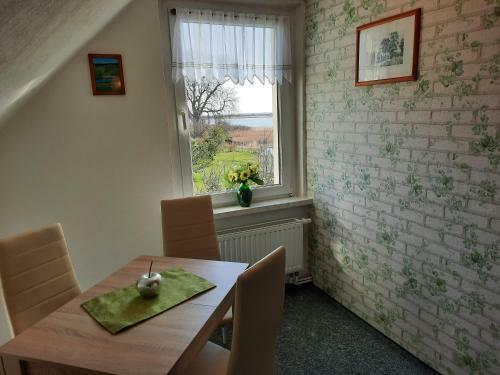 Apartamento Boddenblick - Ferienwohnung Mit Gartennutzung In Grieben Hiddensee