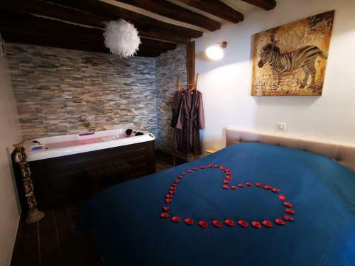 Apartamento Appartement Et Jacuzzi Privatif C?ur de Chartres