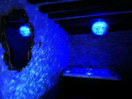 Apartamento Appartement Et Jacuzzi Privatif C?ur de Chartres