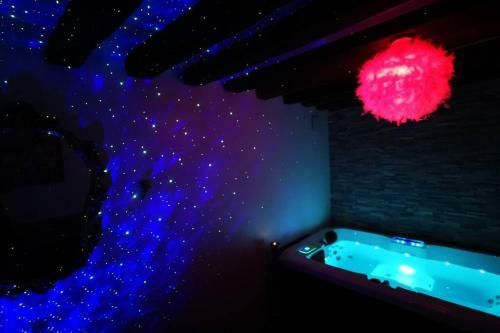 Apartamento Appartement Et Jacuzzi Privatif C?ur de Chartres