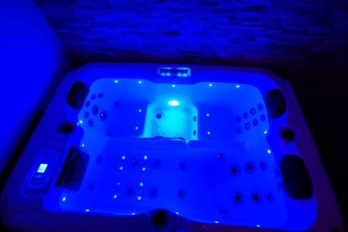 Apartamento Appartement Et Jacuzzi Privatif C?ur de Chartres