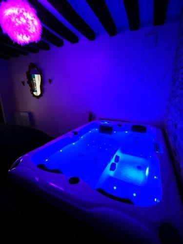 Apartamento Appartement Et Jacuzzi Privatif C?ur de Chartres