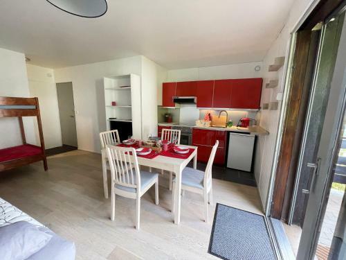 Apartamento 2 Comfortable Studios Of 2-4 Persons Each In Chatel Center
