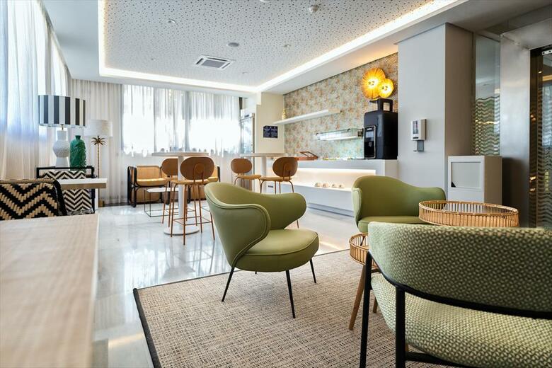 Hotel Spring Bitacora