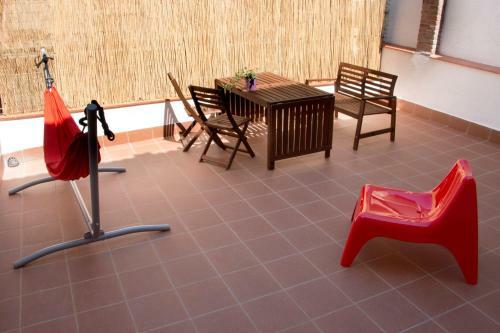 Hostal Bed And Beach Barcelona Guesthouse