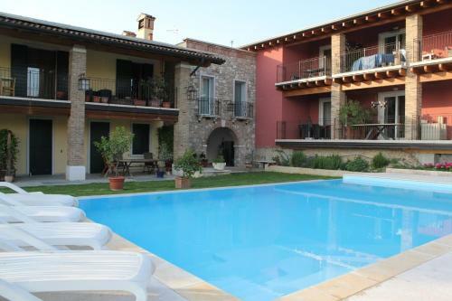 Apartamento Residence Tasso Canossa - Appartamento Con Piscina