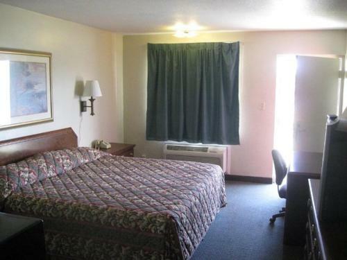 Motel Red Carpet Inn (formerly Royal Inn)