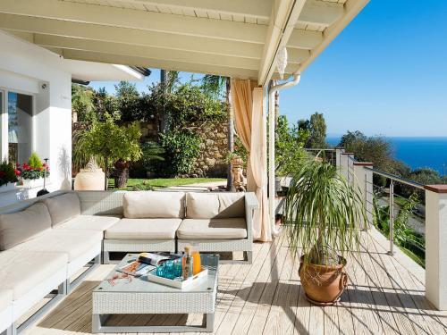 Luxurious Villa In Letojanni With Private Pool