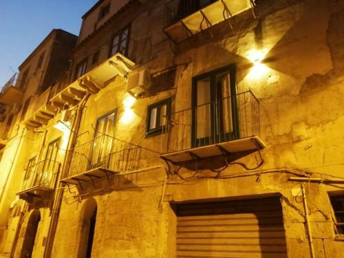 Hostal Licata 18