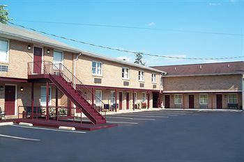 Motel Rodeway Inn & Suites