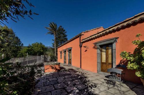 Apartment In Linguaglossa/sizilien 38037