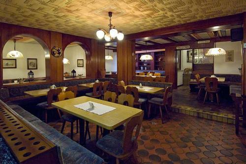 Hostal Hotel Sch�tz