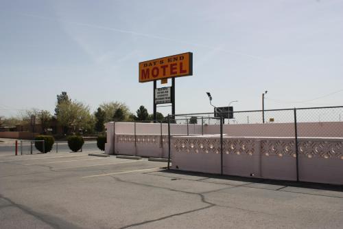 Day's End Motel