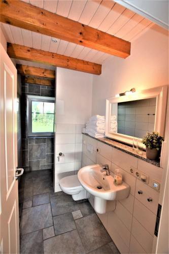 Apartamento Ostseeliebe-erd-rechst-4-kk-h
