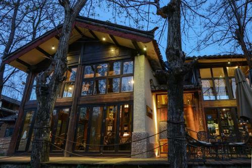 Hotel The Bivou Lijiang