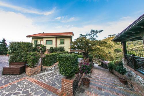 Lodge Le Casette Sull'albero Di Villa Alba