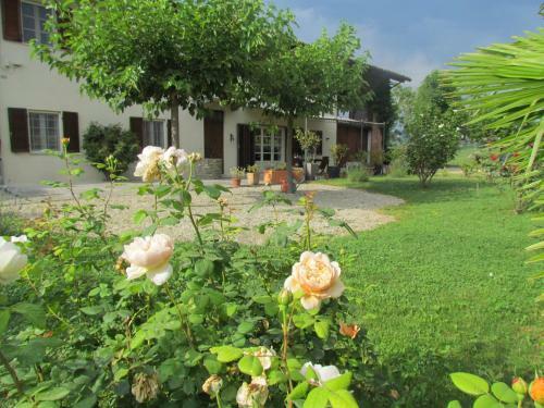 Riviera Delle Langhe Country House With A Pool