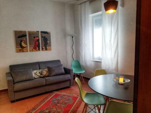 Apartment 3 010037-lt-0479