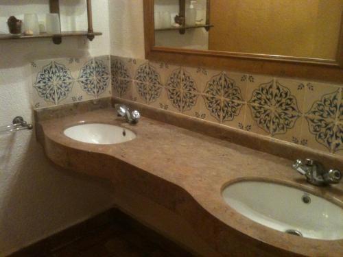 Hostal L'�ncora De Bar�