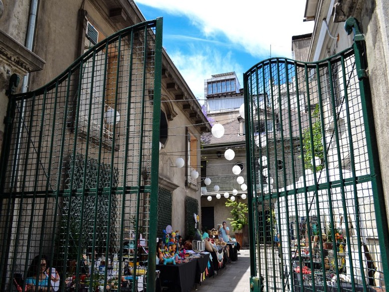 Hostal La Casona Hostel