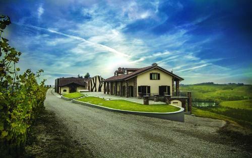 Hostal Montalbera Wine Suites