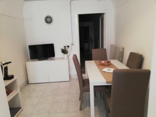 Santa Maria In Platea - Apartment