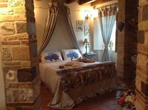 Bed & Breakfast Gallo Delle Pille Country House