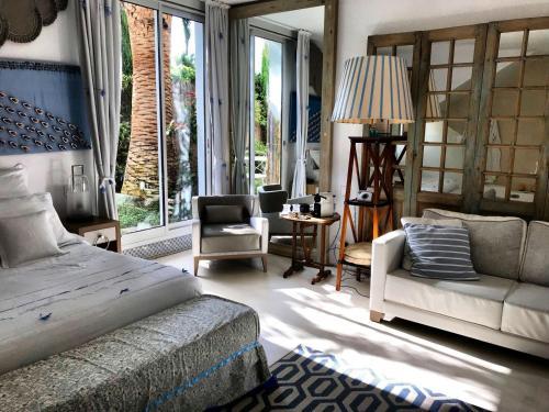 Hotel Calma Blanca