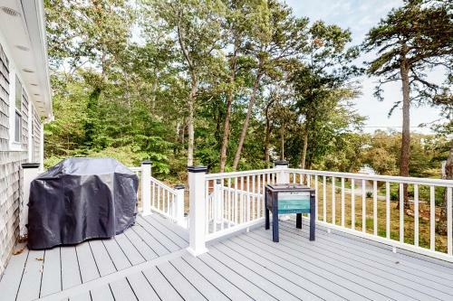 Cape Pond Paradise