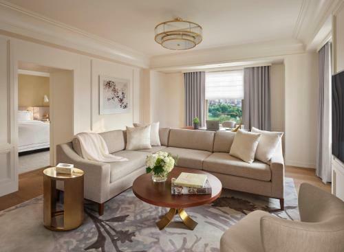 Hotel The Newbury Boston