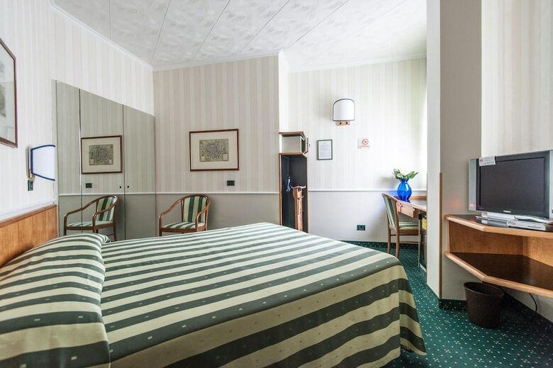 Hotel Flora