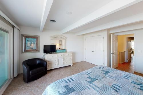 Village West 32