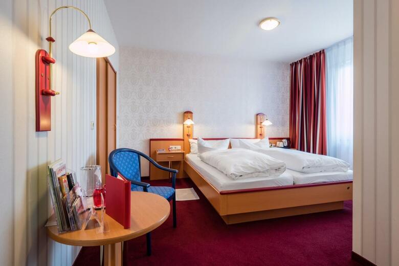 Hostal Hotel Garni Deutsches Haus