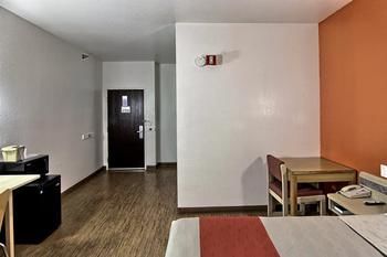 Motel 6 Traverse City
