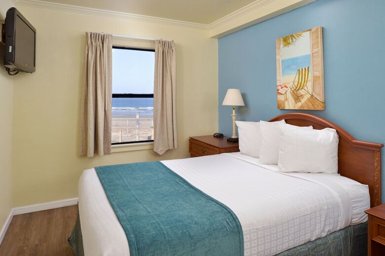 Hotel Edgewater Inn And Suites