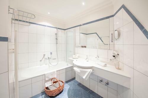 Hotel Ebner's Waldhof Am See Resort & Spa