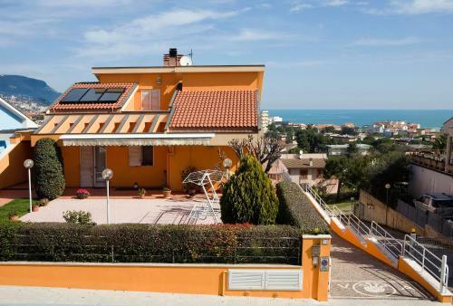Hostal Affittacamere La Perla Del Conero