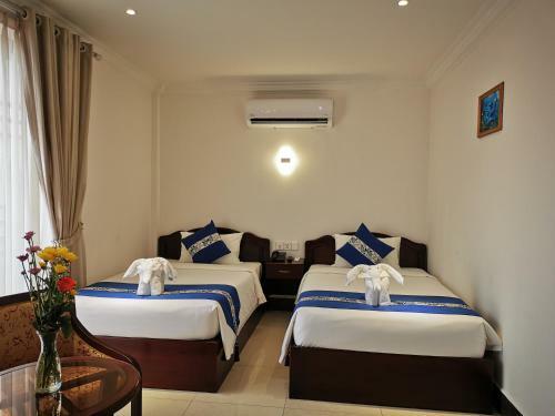 Rain Rock Hotel