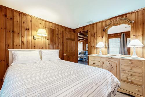 Cape Beach Bungalow
