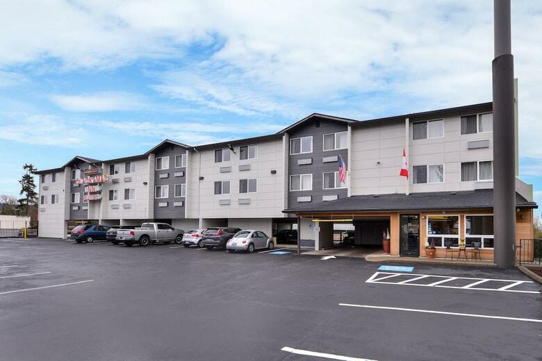 Hotel Clackamas Inn And Suites