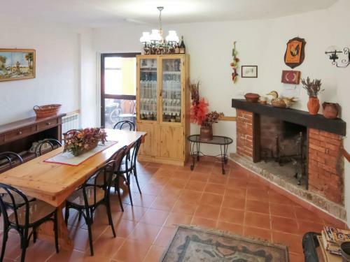 Secluded Villa In Parenti With Garden