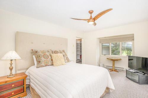 Crooked Lake Luxury