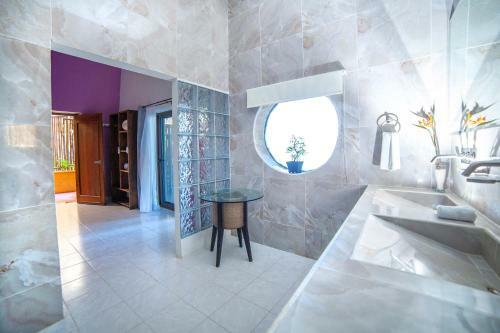 Hotel Kiras Beach House