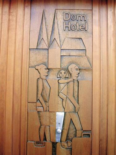 Dom Hotel